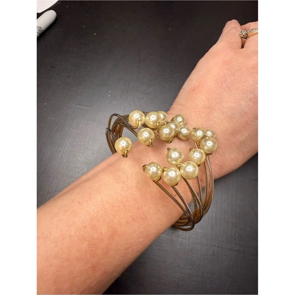 Unbranded beautiful gold